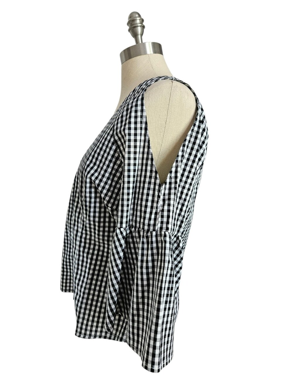 BOSTON PROPER Black & White Gingham Cold Shoulder Button Up Top | SZ M - Picture 4 of 10